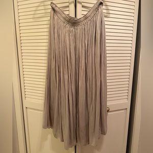 Uniqlo flowy midi skirts - size large (30-31 in waist)